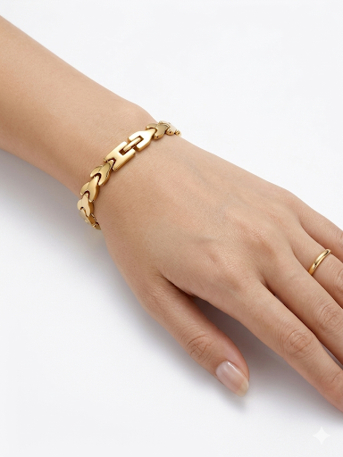 Serpentine Heart Link Gold Plated Bracelet Length 7.3" 18.6 cm